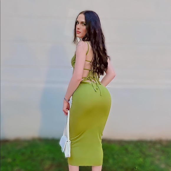 Meet your Posher, Amanda - Picture 5 of 5